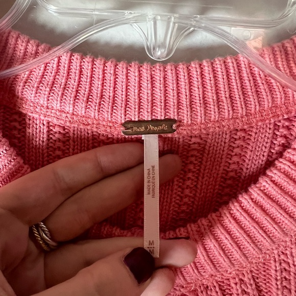 Free People All Yours Cropped Chunky Knit Cardigan Buttons Bubblegum Pink Sz M - Picture 3 of 5